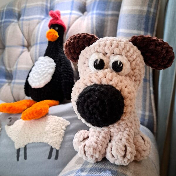 Gromit and Feathers McGraw - Aardman crochet patterns inspired by Wallace & Gromit